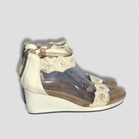 Lucky Brand Wedge Sandal Boho-Chic Macramé Strap Back Zipper Closure Cream 8.5 - Picture 3 of 13